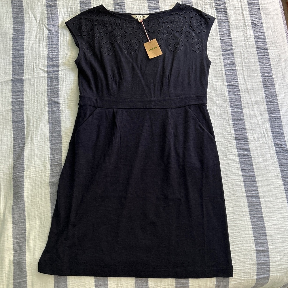 Boden Florrie Broderie Jersey Dress — Size 14 Navy Blue NWT